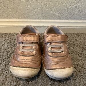 Stride Rite size 5.5 Rose Gold Sneaker